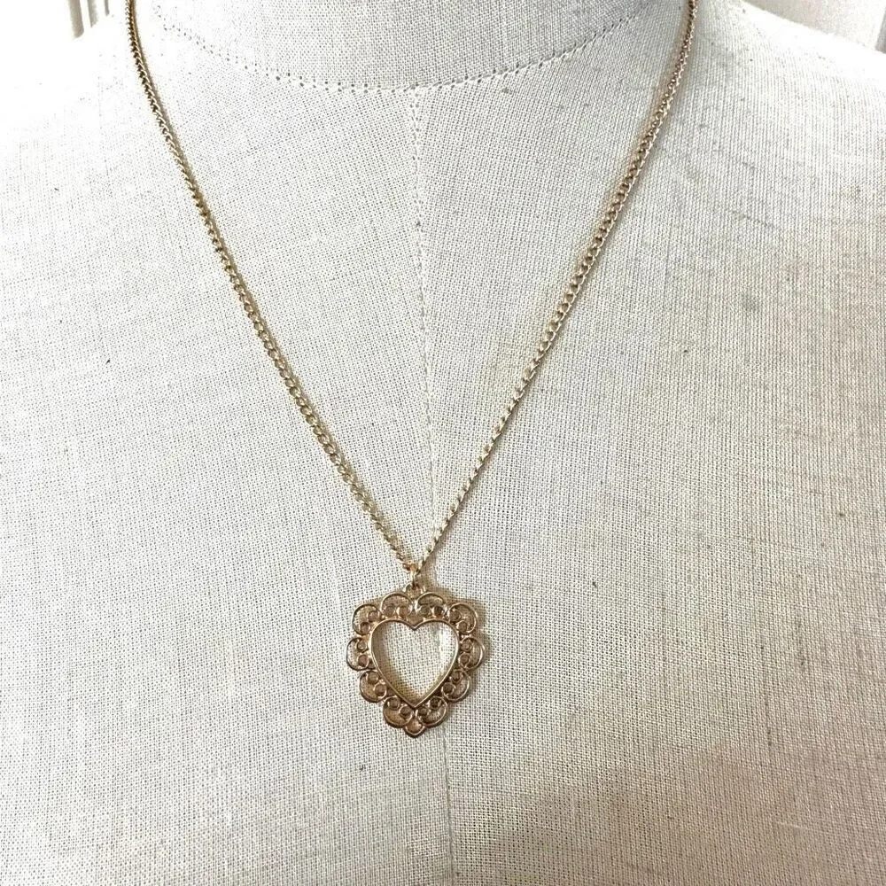 Gold open heart pendant necklace gold tone